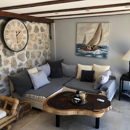 Private Cottage In Olive Grove With Heated Pool Vinišće Eksteriør billede
