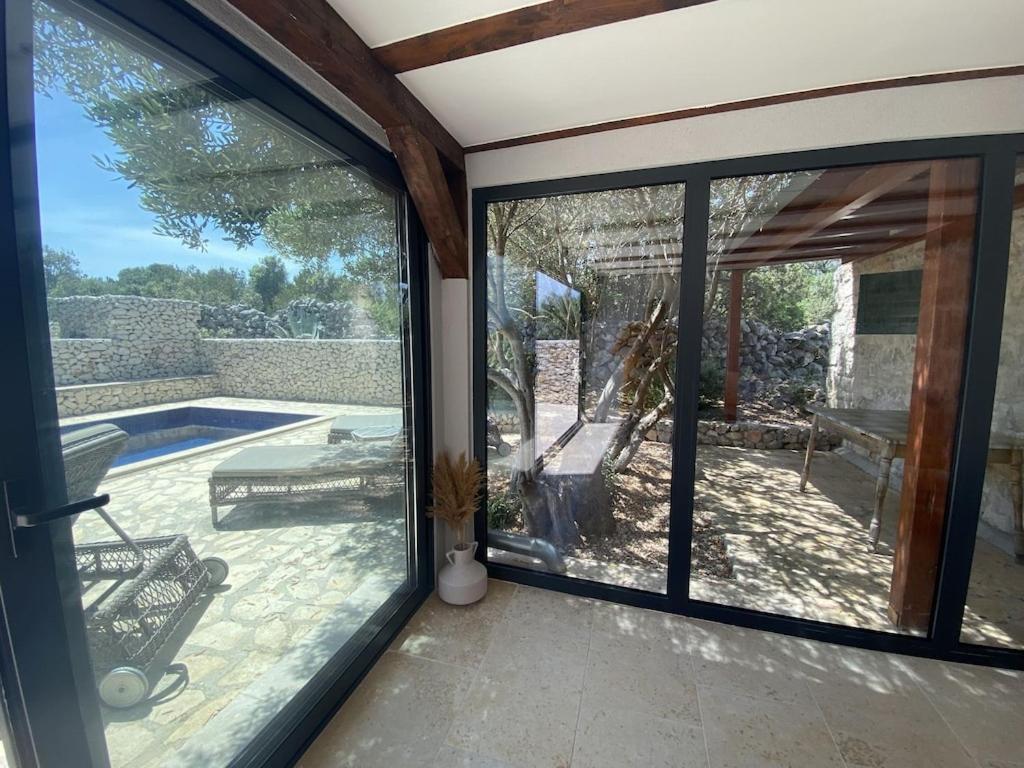 Private Cottage In Olive Grove With Heated Pool Vinišće Eksteriør billede