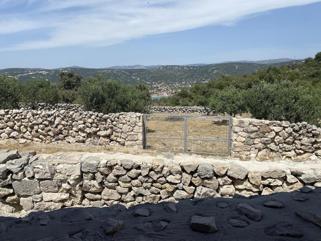 Private Cottage In Olive Grove With Heated Pool Vinišće Eksteriør billede